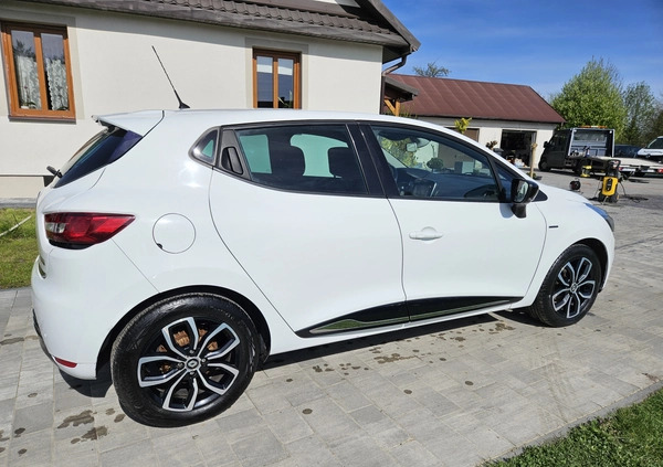 Renault Clio cena 21900 przebieg: 142000, rok produkcji 2017 z Zamość małe 106